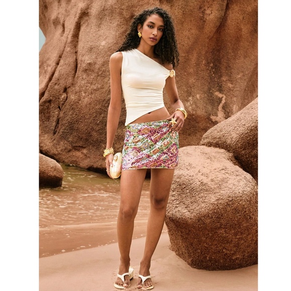 All Over Sequined Diamond Shape Mini Party Skirt - Picture 5 of 14